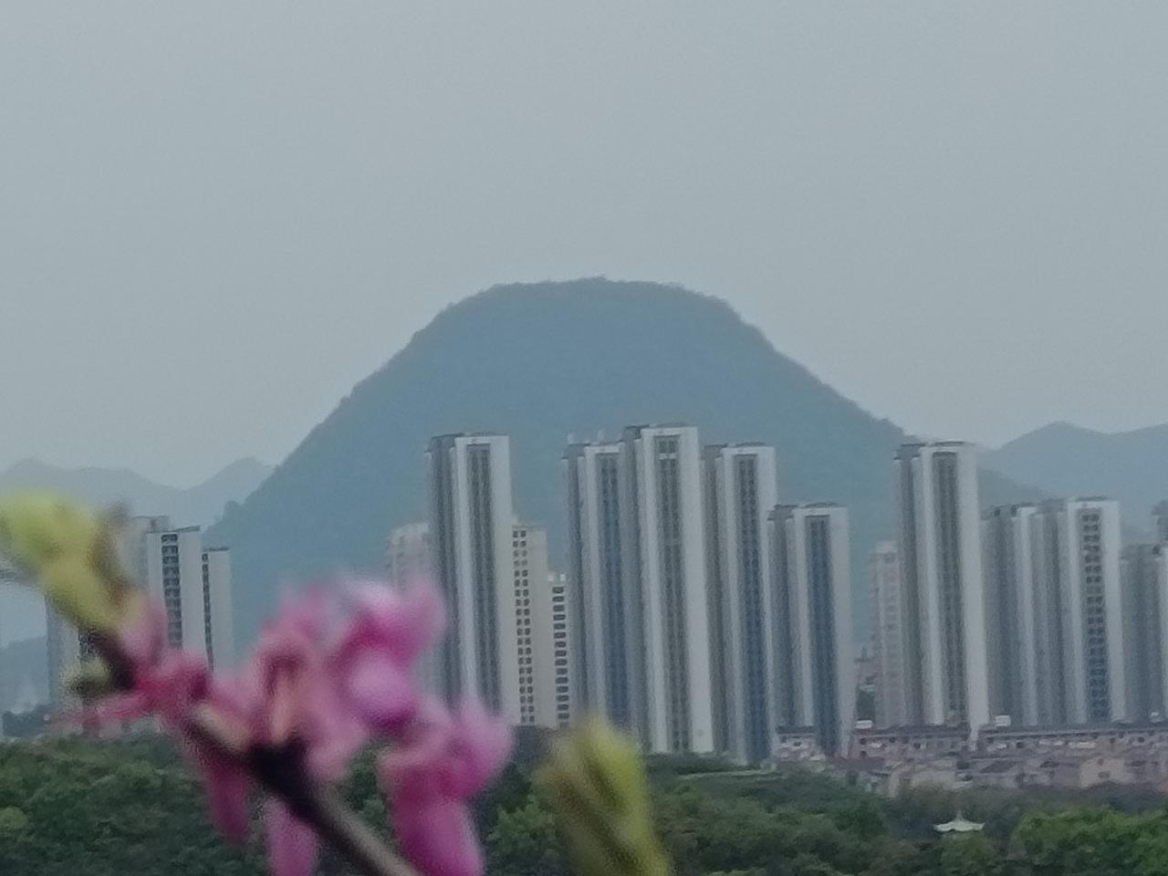 影视拍摄从这个地方出发，一个小镇成为一座城而闻名世界，文化传播而畄下深刻影响。