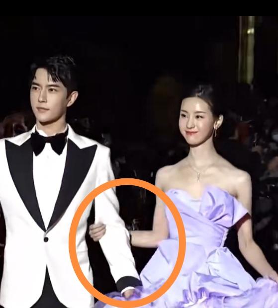 他在圈内都是给大家带来了美好的回忆和印象，哪怕只是和女星陈都灵一起出行红地毯，他