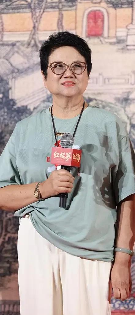 胡导，我的《红楼梦之金玉良缘》投资2亿，历经多年终于上映了，不管票房如何，这都是