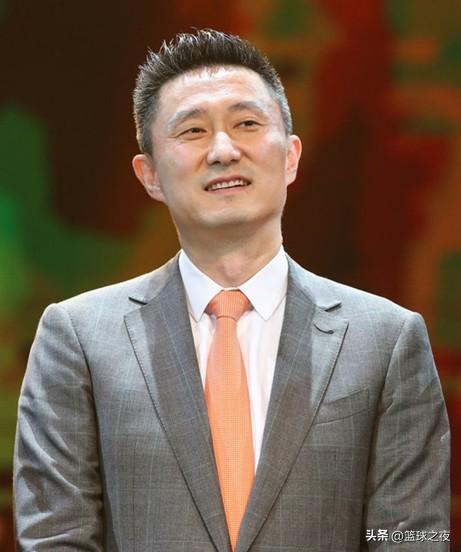 杜峰在广东下课，辽篮应该出手把他签了做主教练，让乌戈辅助杜峰，那球队成绩不得一飞