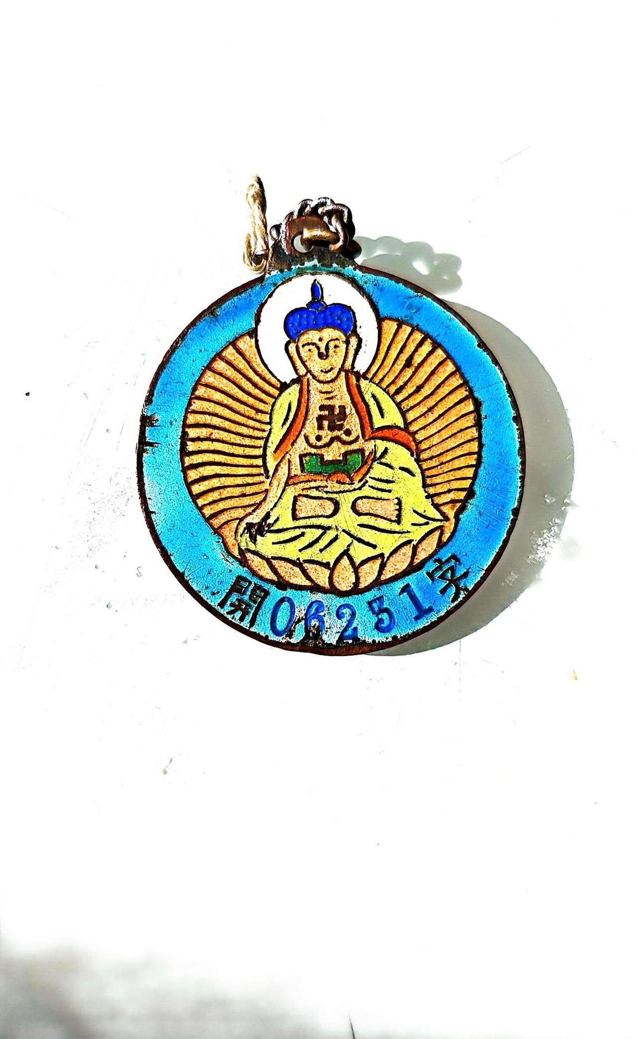 知道杨钰莹为啥不卖版权黑单依纯吗？