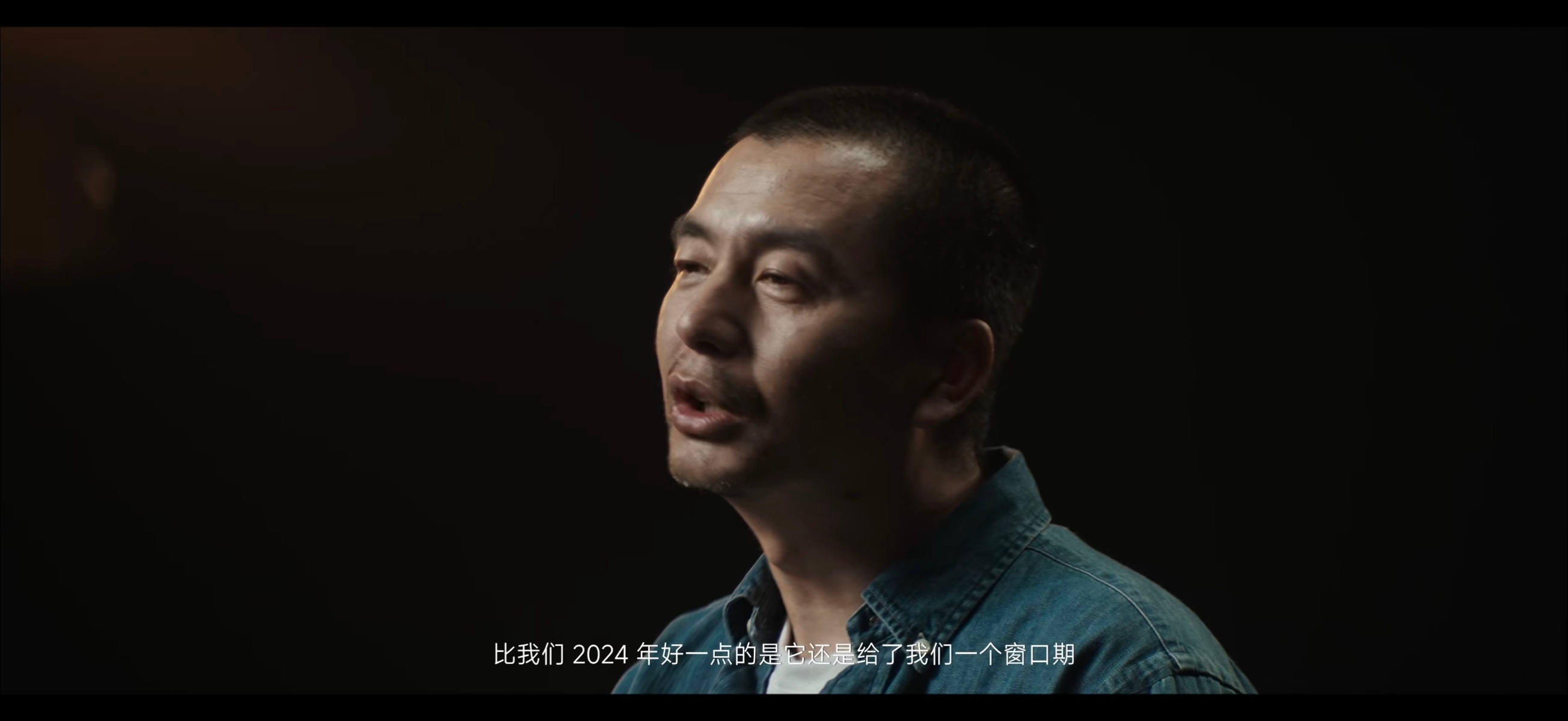 小米汽车给灿哥做了一个小短片，里面有提到时间线2026.3.30：依旧是下雨不能
