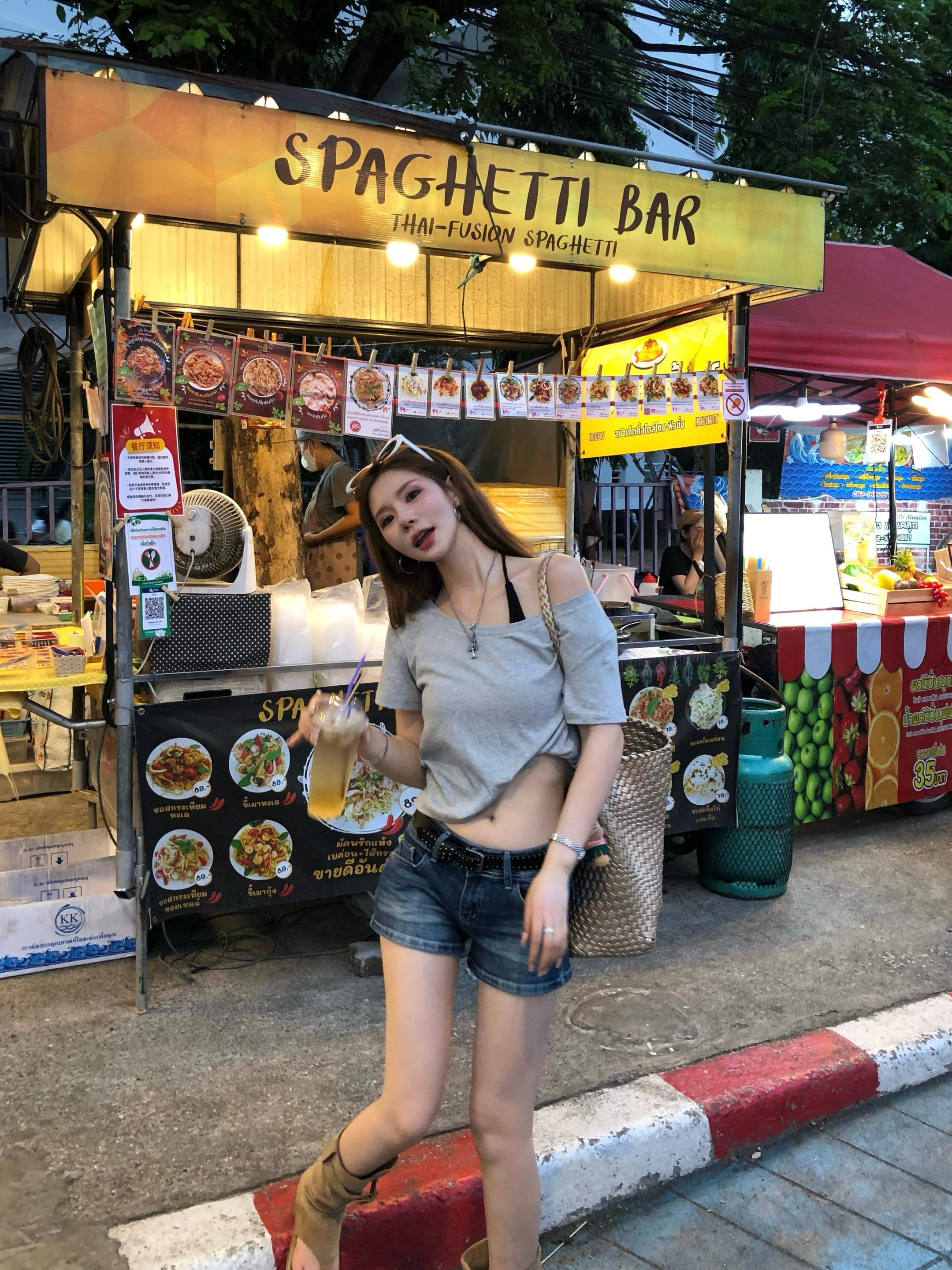 逛个夜市🥤🇹🇭。