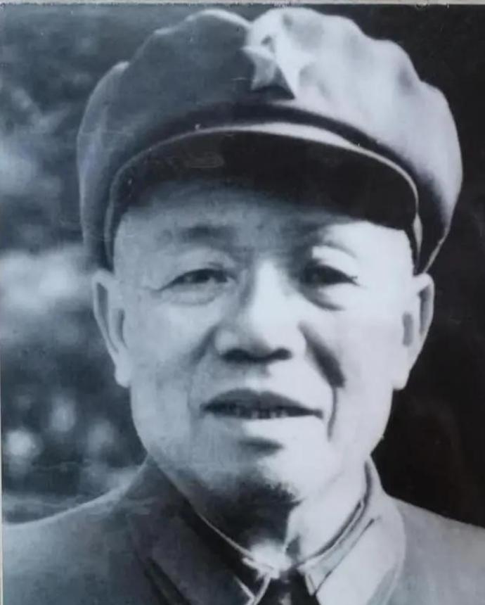 1986年韩先楚病危，陈云赶来探望怒斥：胡闹！韩先楚听完沉默许久，说了一句让所有