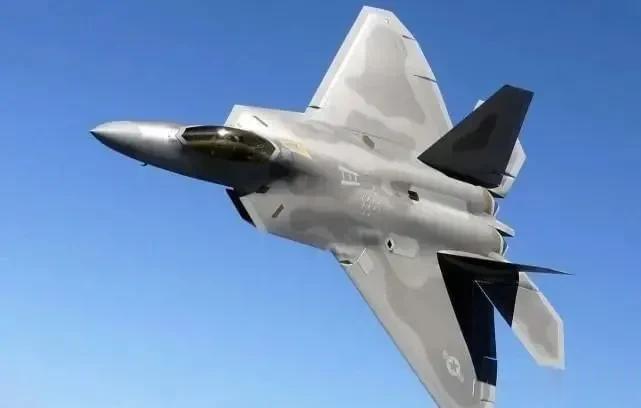 漂亮！中国卫星成功锁定，美军F-22无处遁形，外媒：美军牛皮吹破了

五代战机之