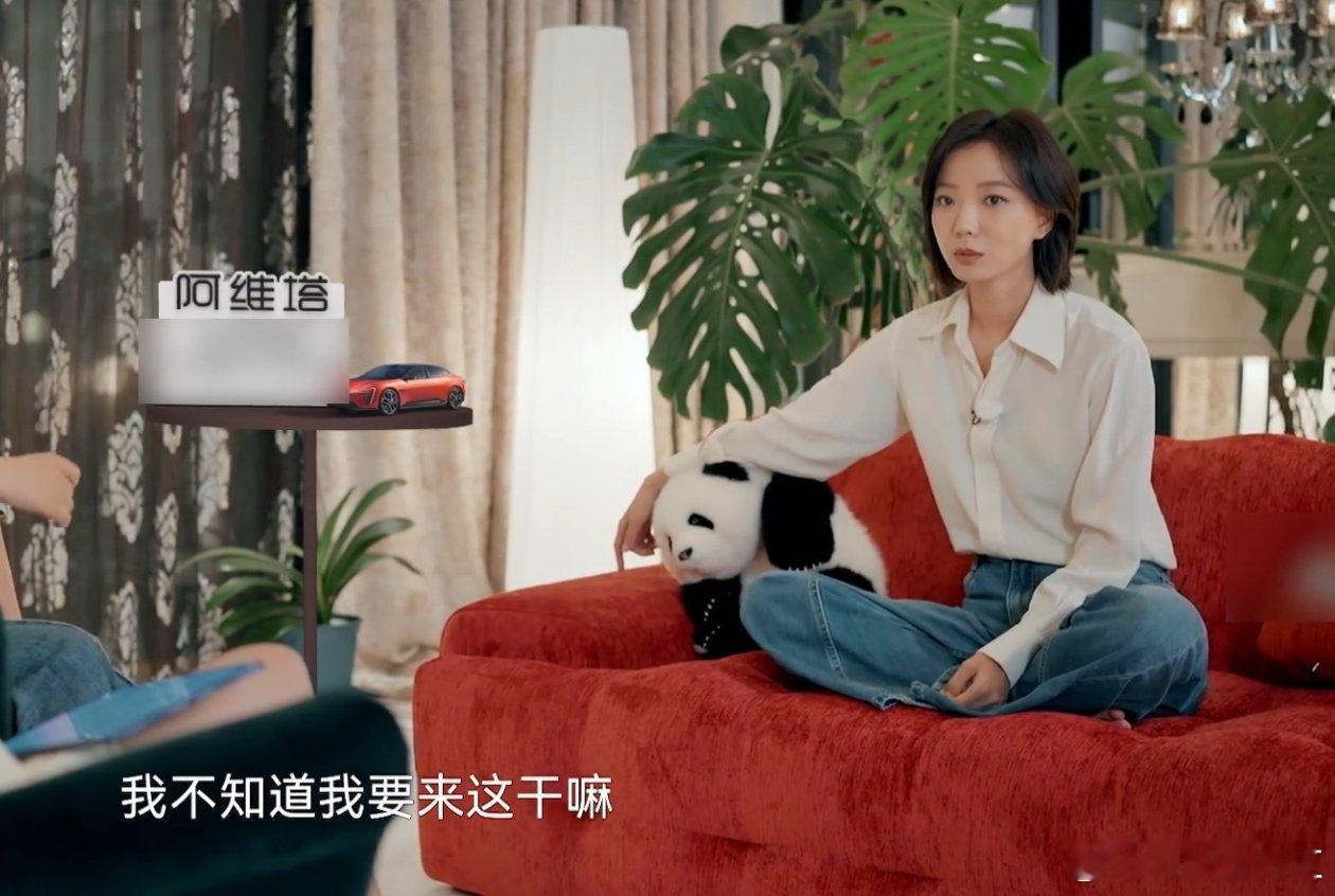 张泉灵问王珞丹乘风崩溃瞬间王珞丹在节目里被音乐老师说后崩溃大哭，这哪是脆弱，明明