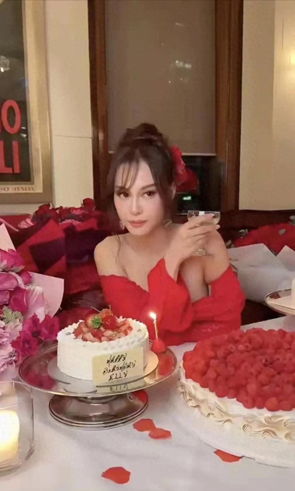 哇塞！何超盈亮相林心儿生日宴，真实状态炸翻热搜！
家人们！2025年娱乐圈名媛圈