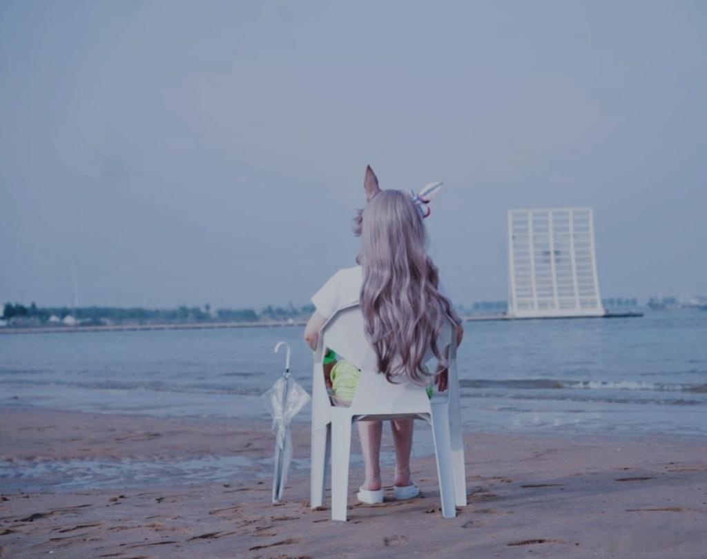 // 下午，4:04：嘿，奇锐骏，你动不动跑重赏的日子结束了：把雨伞给我！：想要