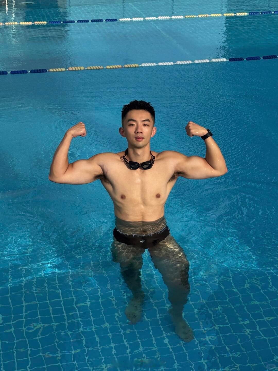 夏日Plog｜深圳这么热的天就该呆在泳池🏊♂️ 