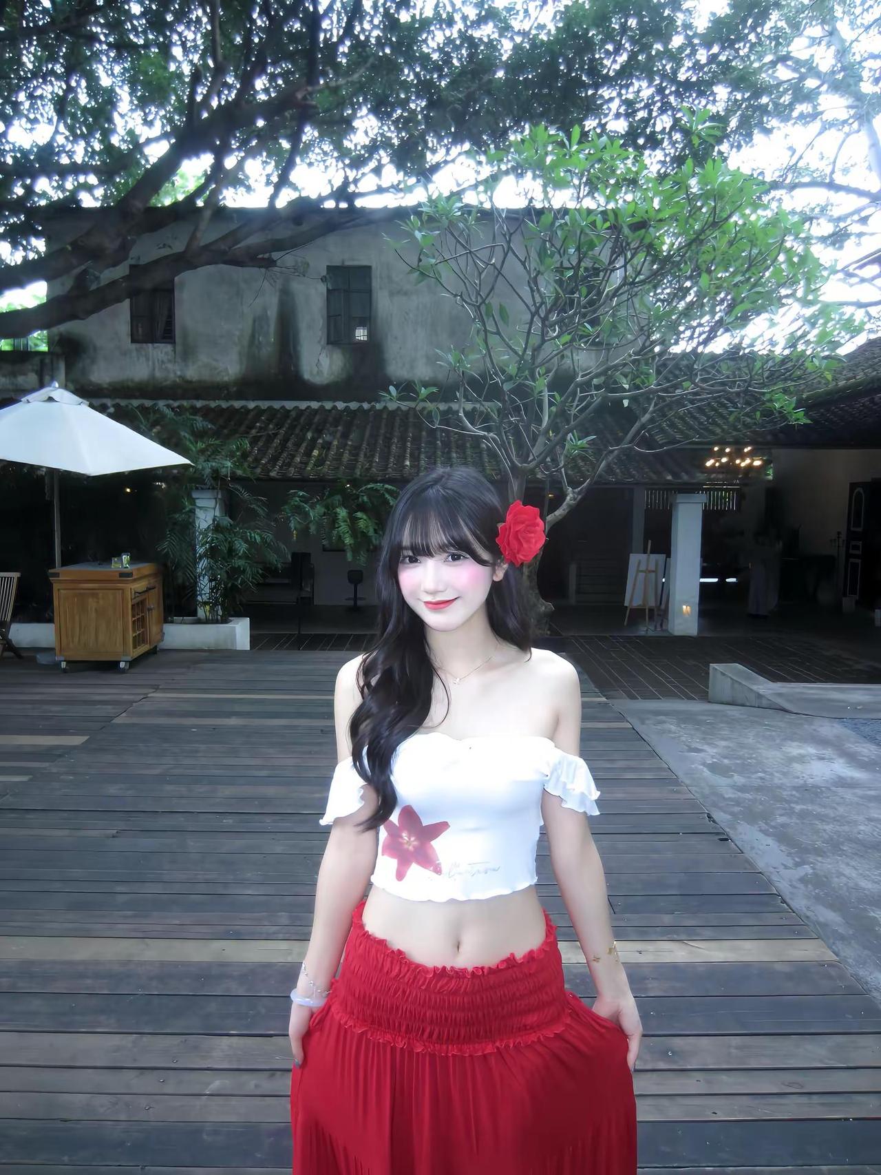 人能有几次不掺杂质的真心。夏日穿搭