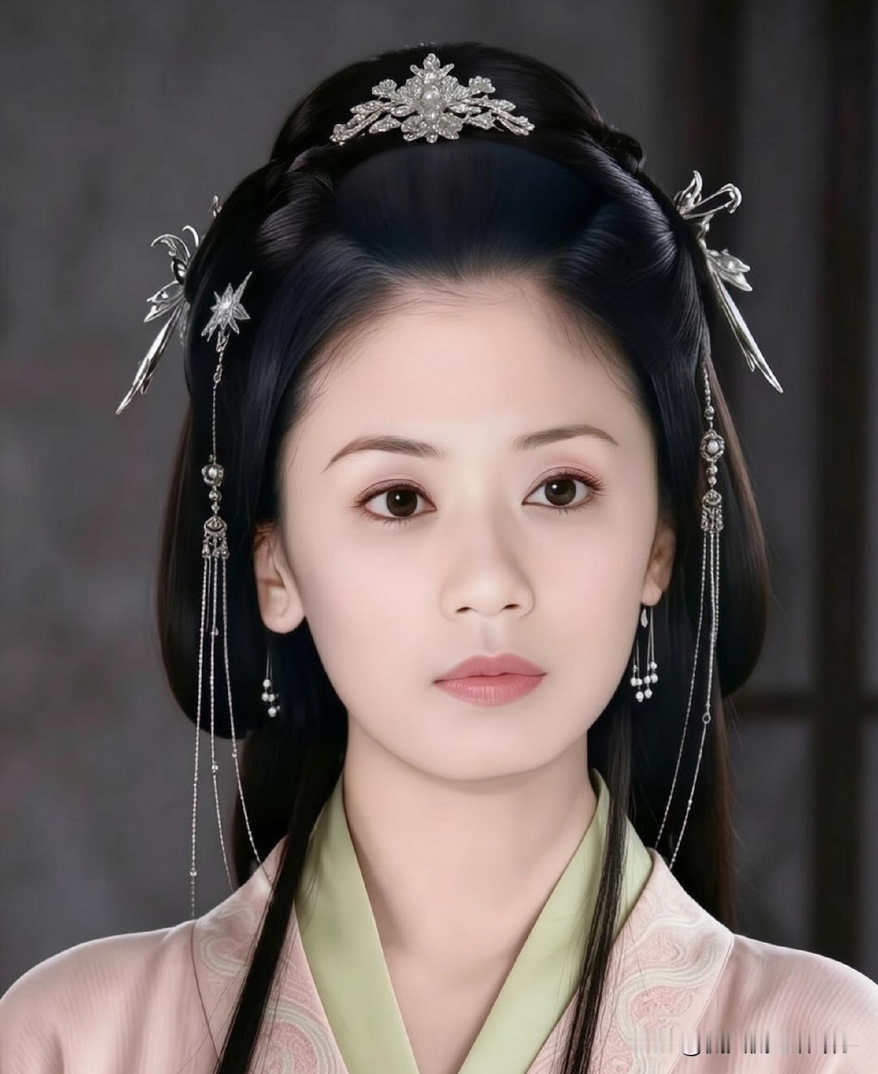 刷到有人提名贾静雯出演窦漪房，瞬间陷入沉思，如果她来演窦漪房，那聂慎儿最合适的人