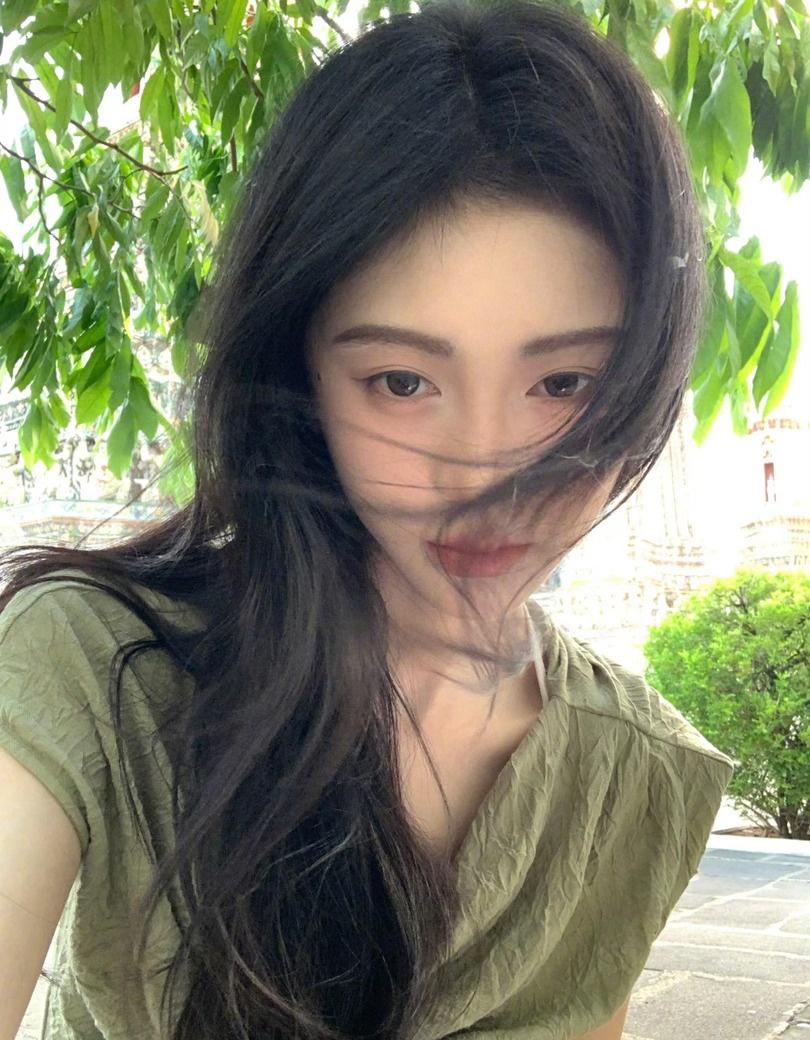 鞠婧祎  jjy 鞠婧祎走路姿势jjy 淘宝天猫服饰品牌大使鞠婧祎 

你的出现