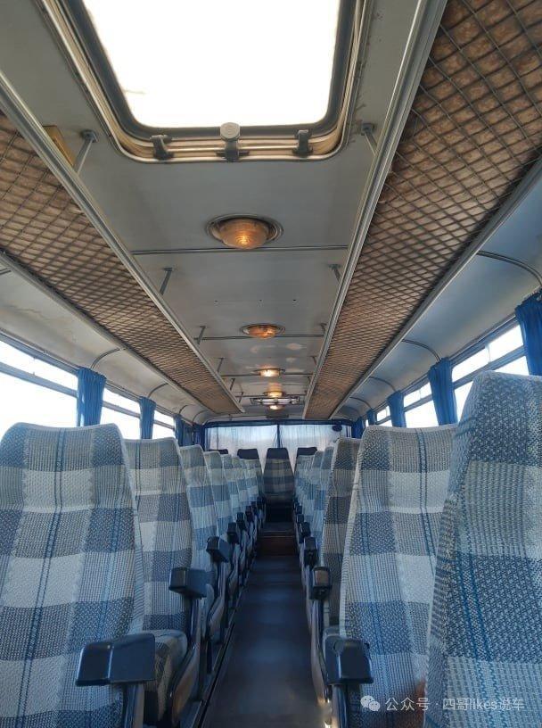 经典老车 一款经典保加利亚客车，Chavdar-11M4在20世纪中叶，几乎每一