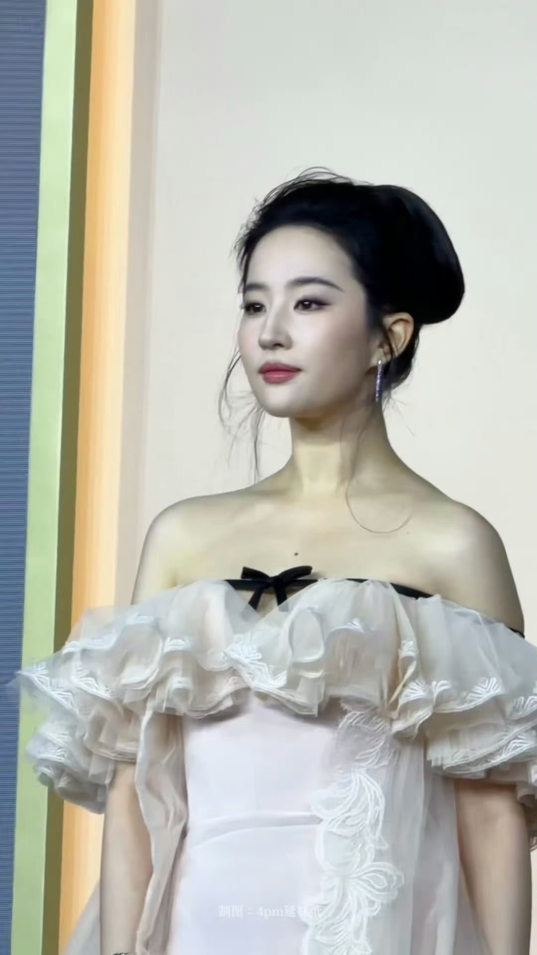 刘亦菲 水蜜桃公主美到晕厥今夜无人能眠刘亦菲芭比波朗全球品牌代言人 图源​​​
