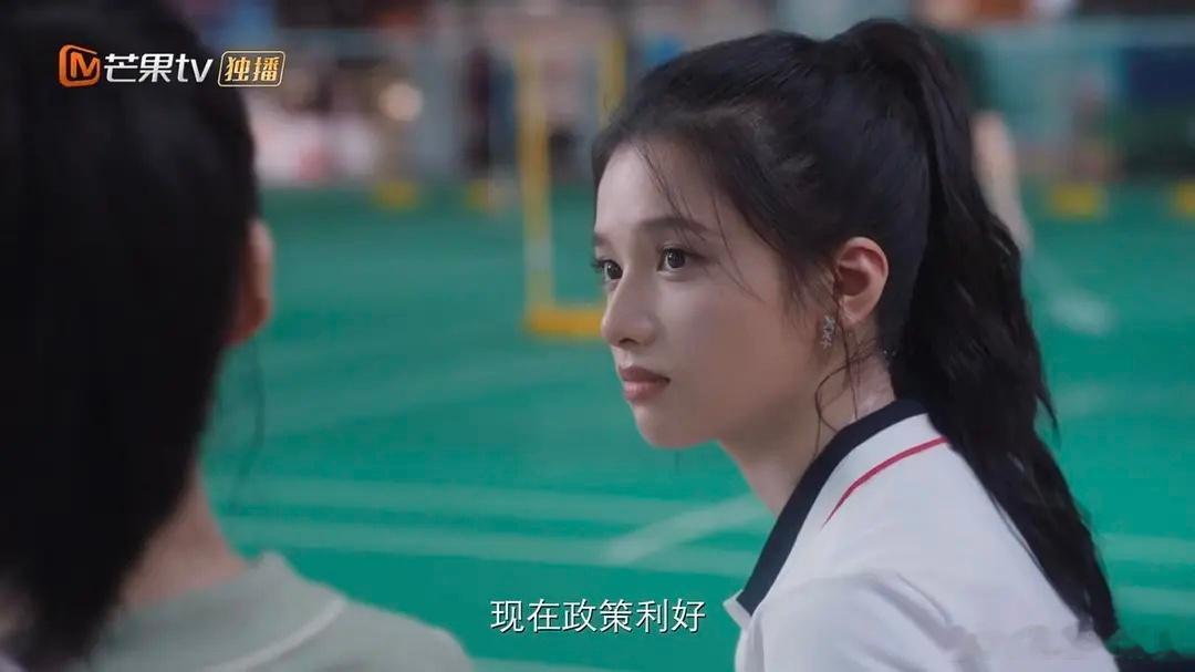 👸🏻张婧仪的头骨是不是很完美！ 