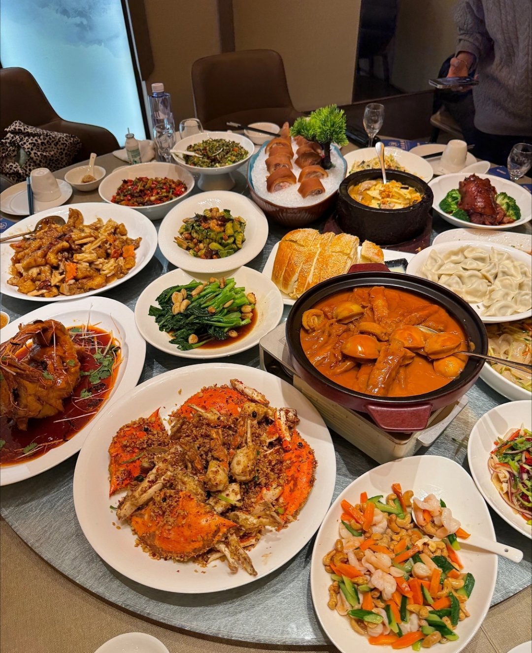  品质好自然有人气，还能带着邻居一起发财！顾客吃得放心，小店赚得开心，城市烟火气