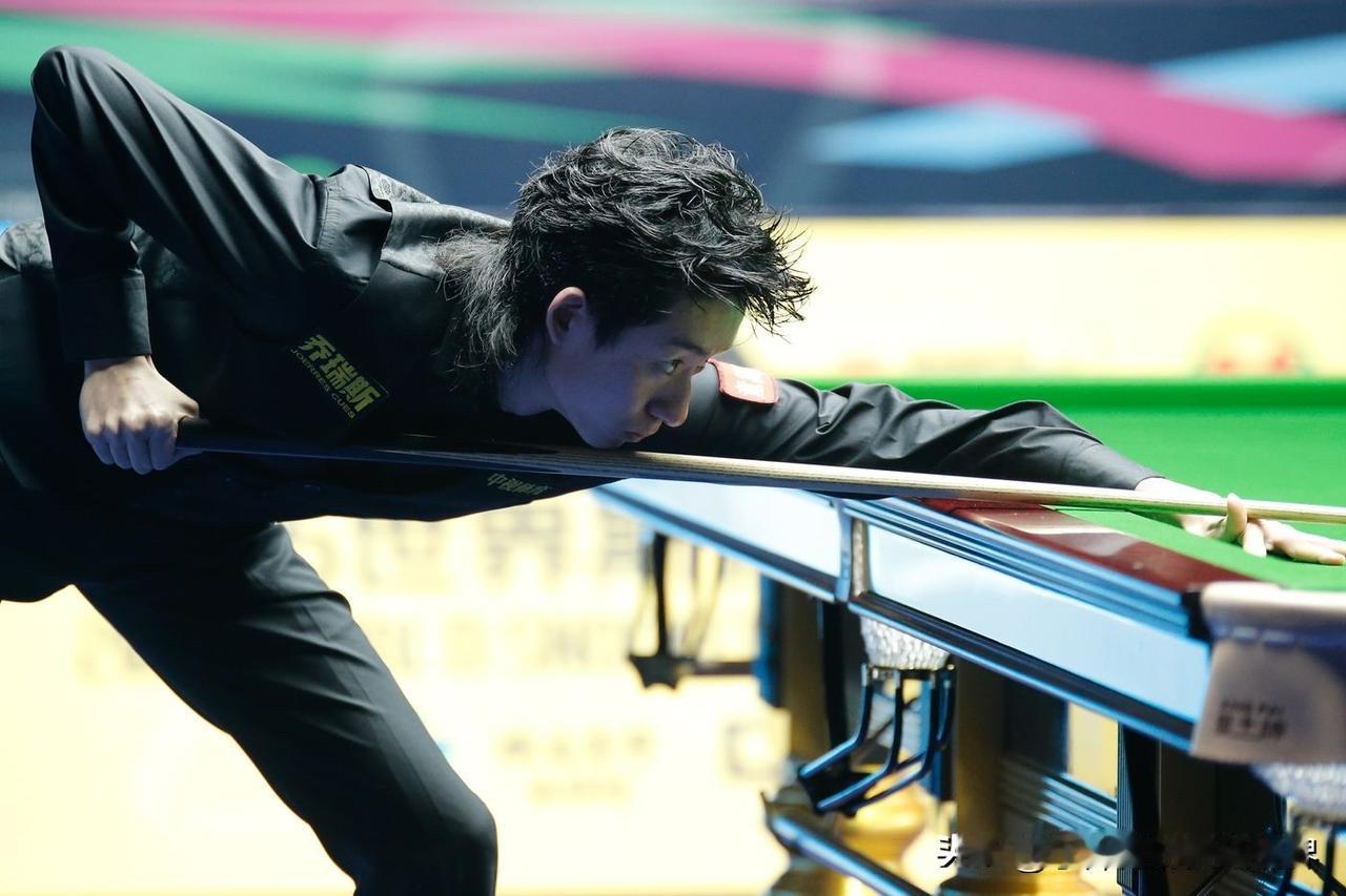 不吹不黑，吴宜泽和赵心童谁更厉害？全方位对比之后一目了然：

天赋：赵心童略胜