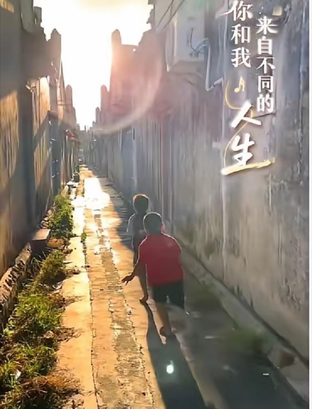 李健，冲上热搜！2月12日一大早，“音乐诗人”李健，突然冲上了热搜，这次他传来一