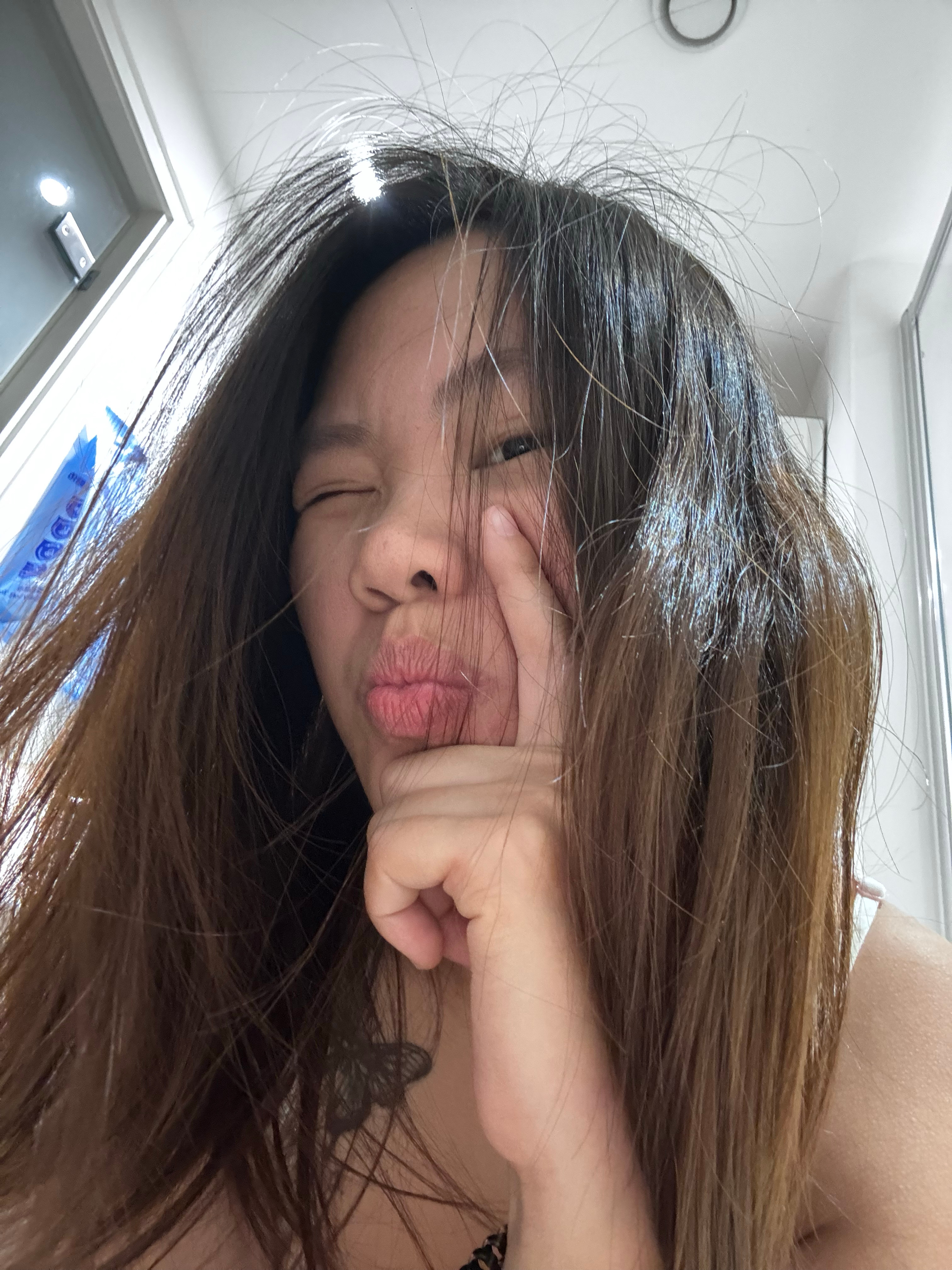 喝了酒就喜欢往厕所一坐 