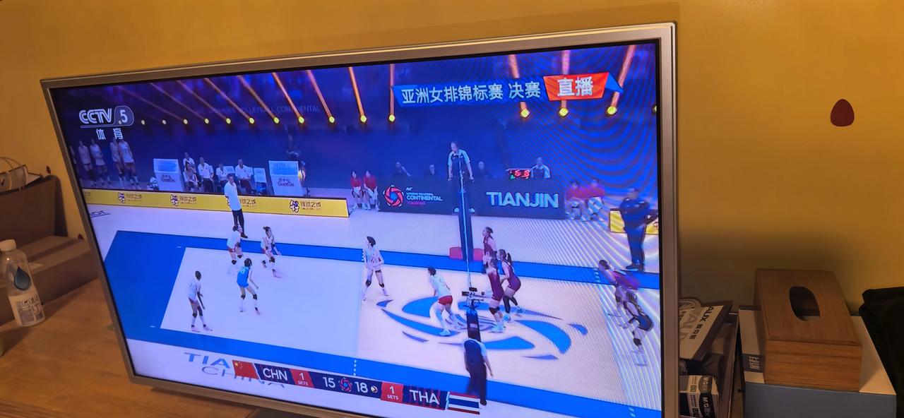 亚洲女排锦标赛决赛，中国队2:3输给泰国队，无缘冠军，中国队没有什么好遗憾的，从