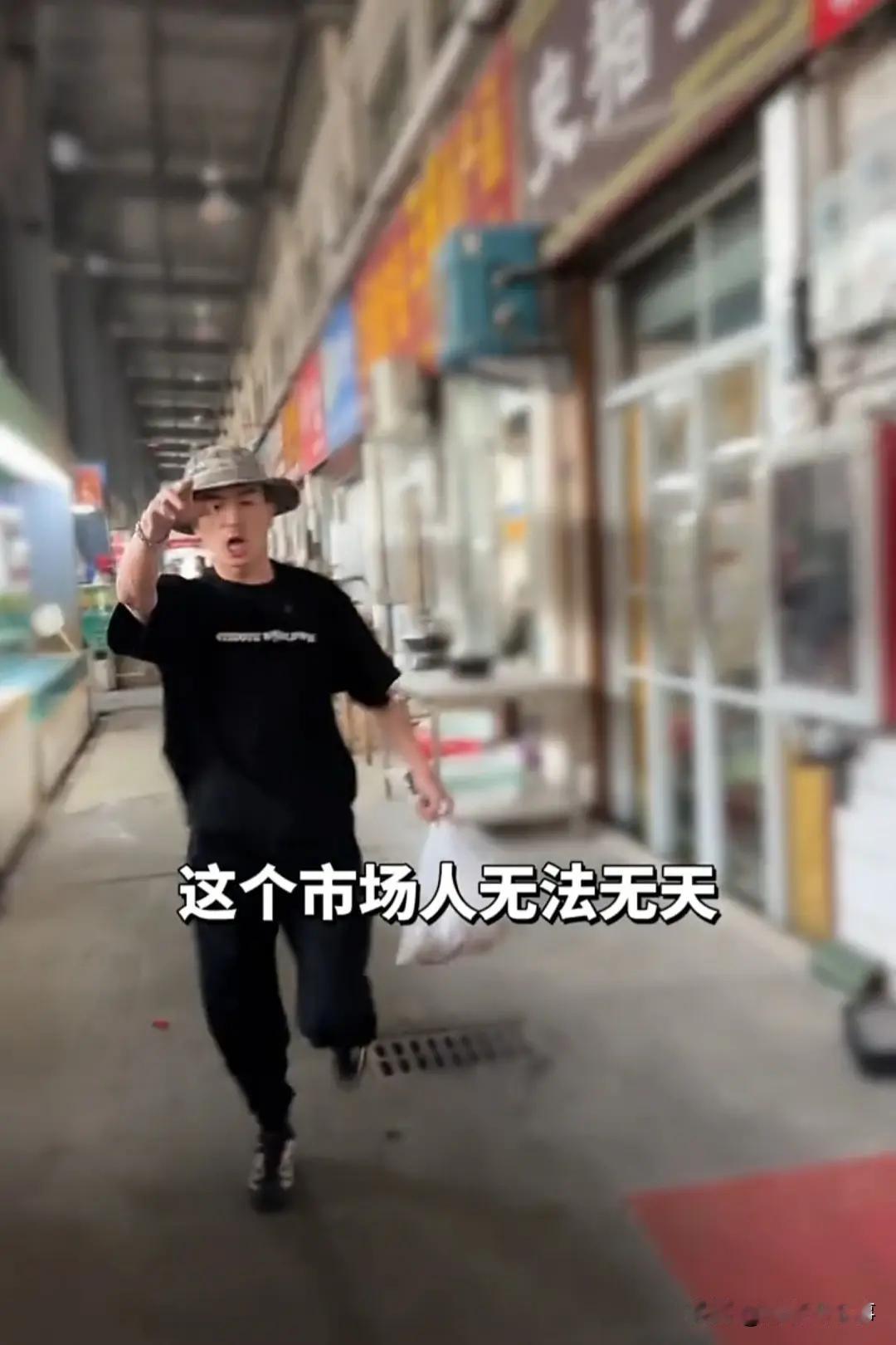 连云港海鲜市场鬼秤这件事，比起商家的态度，我认为更让人失望的是，众多官方号在事件