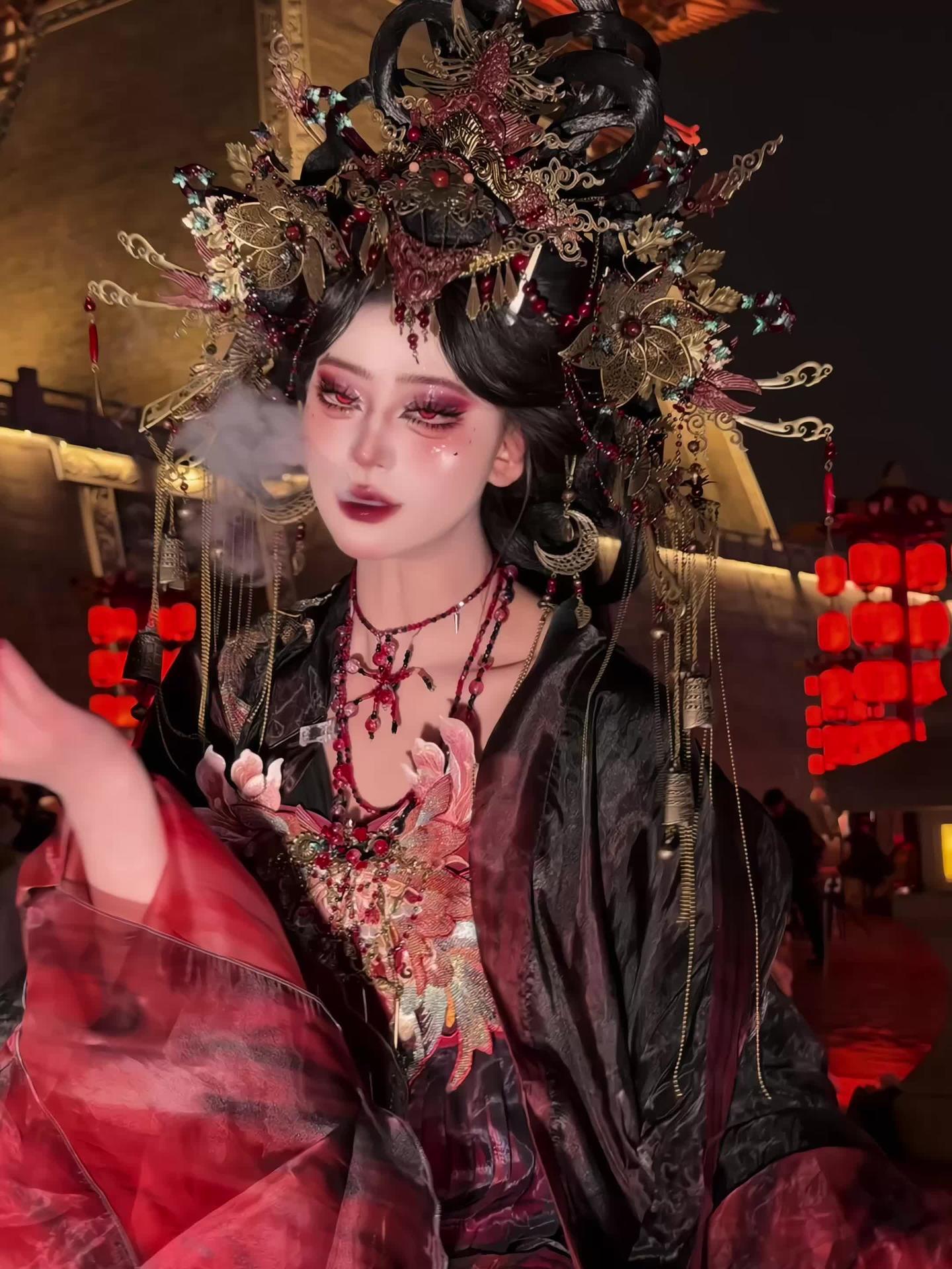 “活着不为爽   难道为了颁个奖”