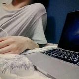 嫩毛毛爱读娱乐