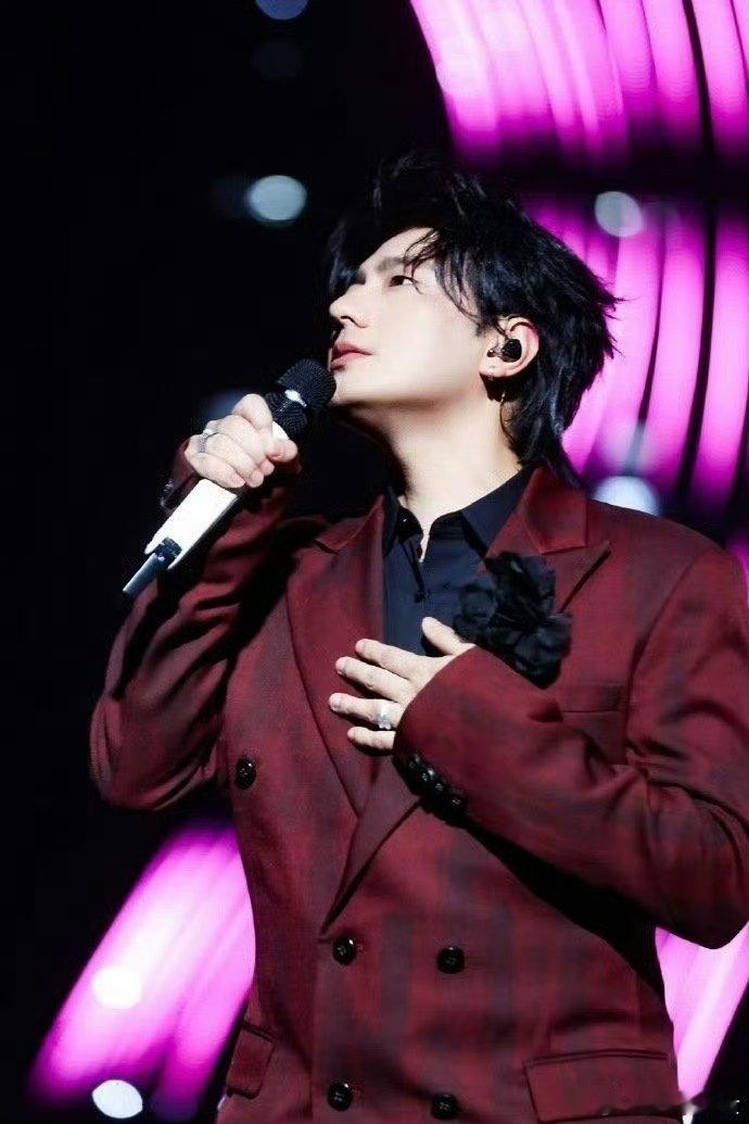 大葱花束也太特别了，妥妥山东限定浪漫 