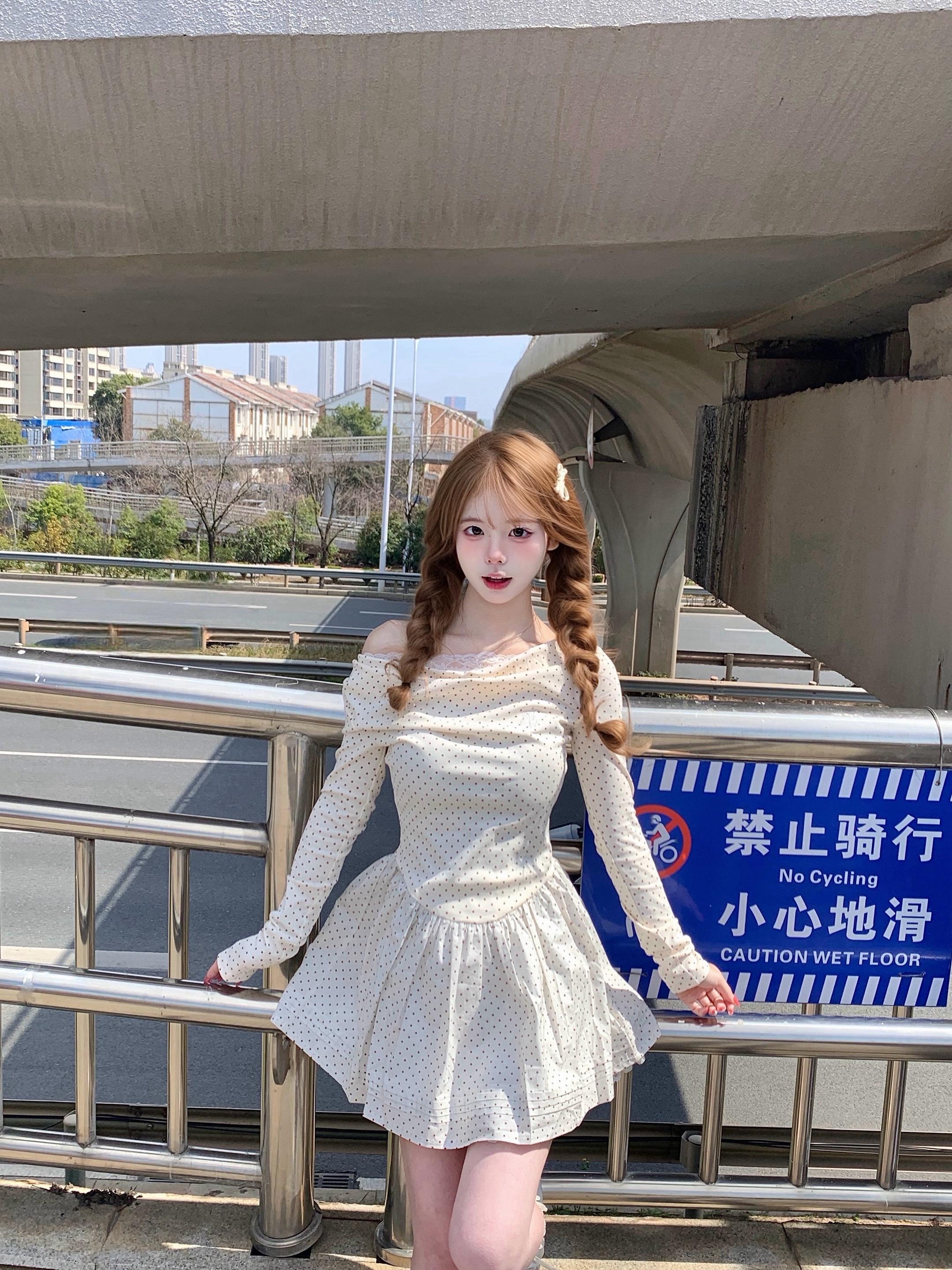 我再也不会觉得任何一个女孩比你更加可爱 如果有 那就是明天的你