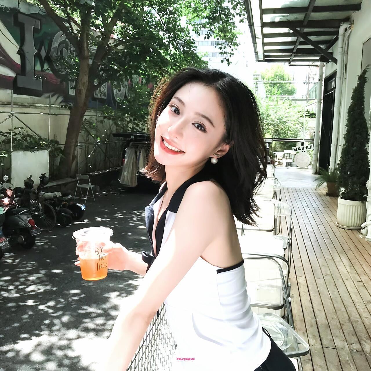 -𝐒𝐇𝐀𝐑𝐄｜胡连馨头像背景图搭配 ⸝⸝🍏꙳🍃◟🍀。 