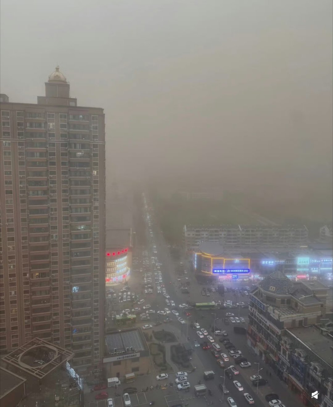 哈尔滨沙尘暴 啊？夏天咋也刮沙尘暴了？啥情况？有哈尔滨的朋友，证实一下吗？ 