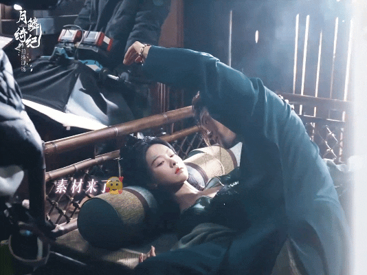 曾舜晞这段导演都不好意思看谁懂啊！《月鳞绮纪》圆房戏花絮也太甜了吧！导演都害羞到