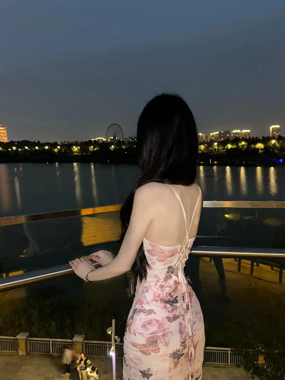 你给我的痛太多了，可我只想记得你的好