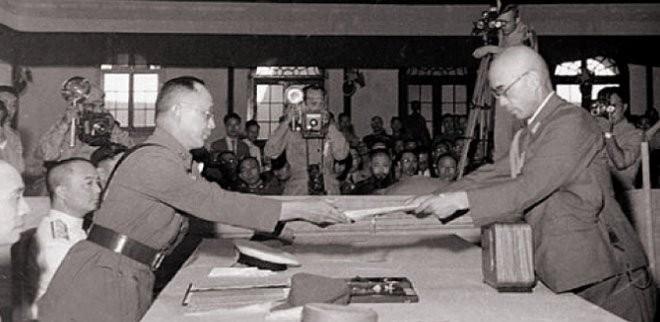 重庆谈判时蒋介石提出让毛泽东担任省长，主席听后心中究竟是如何看待的？
1945年