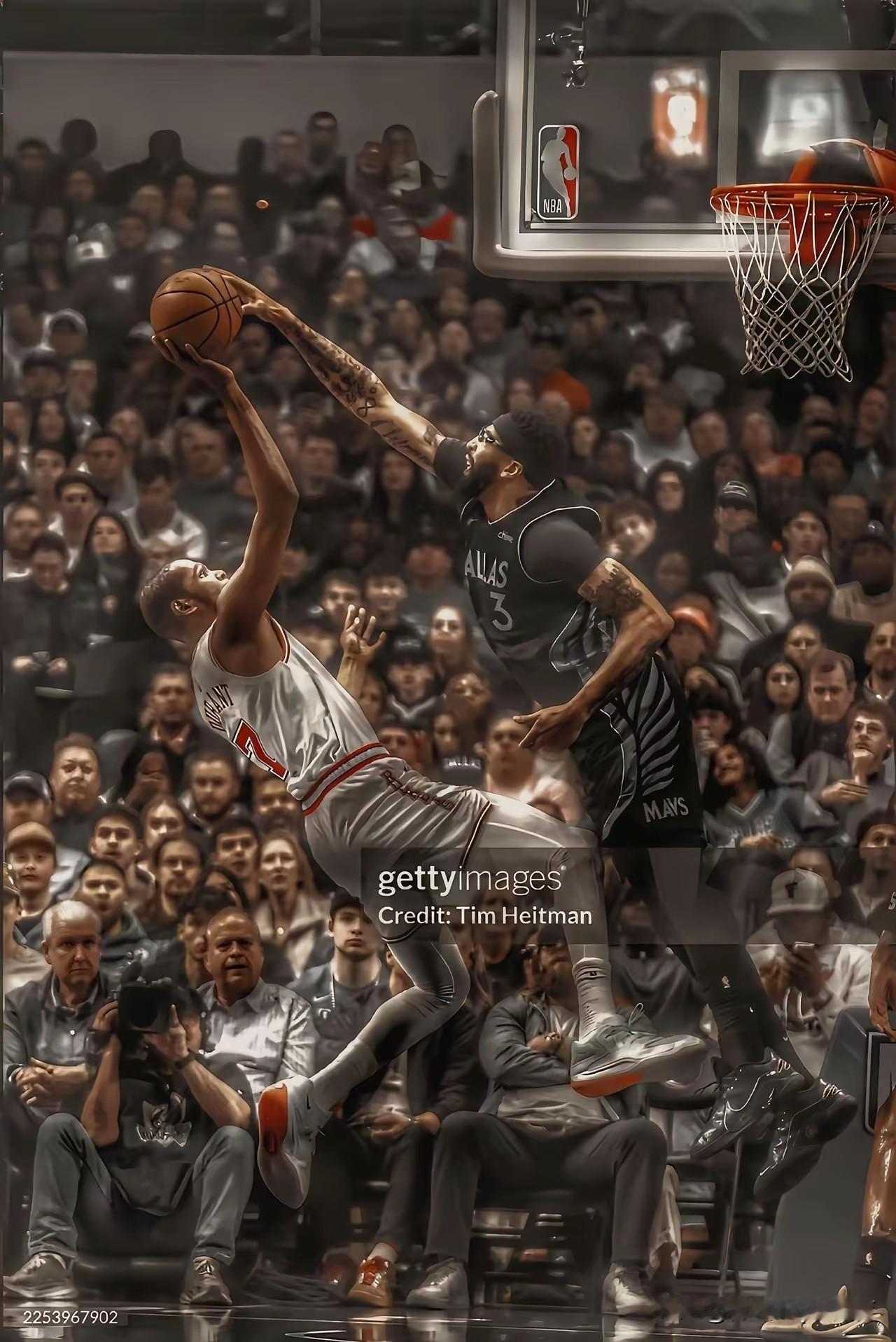 角度问题，没盖到的
杜兰特的球进了，浓眉没盖到