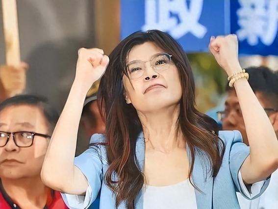 台湾蓝营终于摊牌了！郑丽文曾公开拒绝“一国两制”，不再含糊回避。这记重拳打向何方