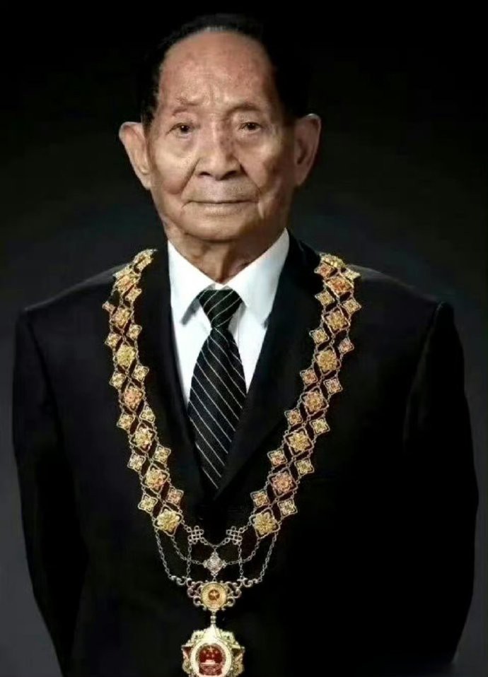 请您停留几秒钟，为我国伟大的农业科学家致敬！  