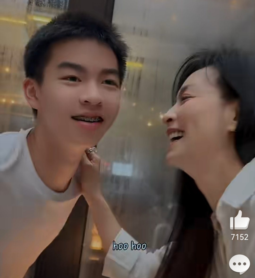 张庭儿子女儿颜值这两年一直在试水复出，结果网友不买账。现在改成让儿女试水，试图让
