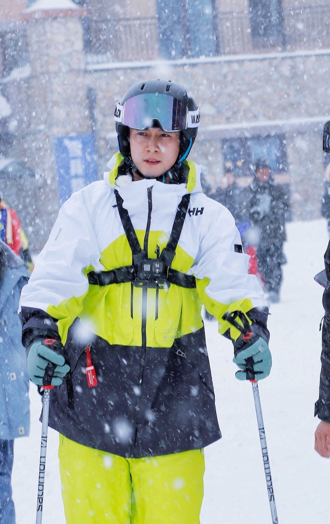 #韩东君滑雪十级发烧友##韩东君技能buff叠满#韩东君是什么运动天菜啊！开车、