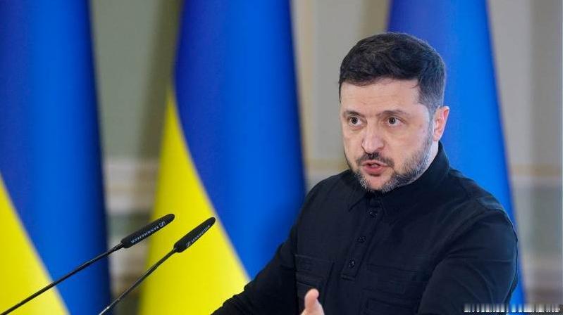 [泽连斯基称乌克兰加入欧盟是确保国家与欧洲安全的关键]
乌克兰总统弗拉基米尔·泽