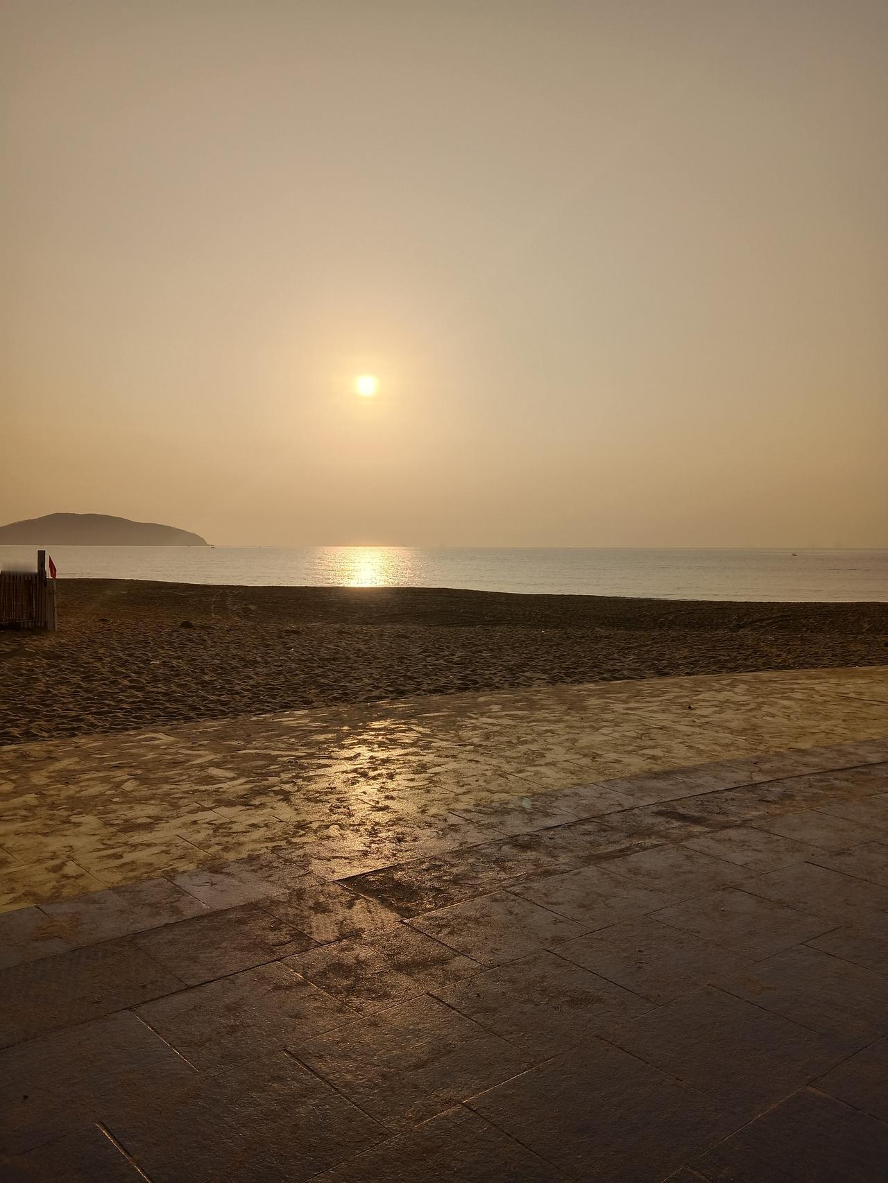 分享一张相册里随手拍的天空