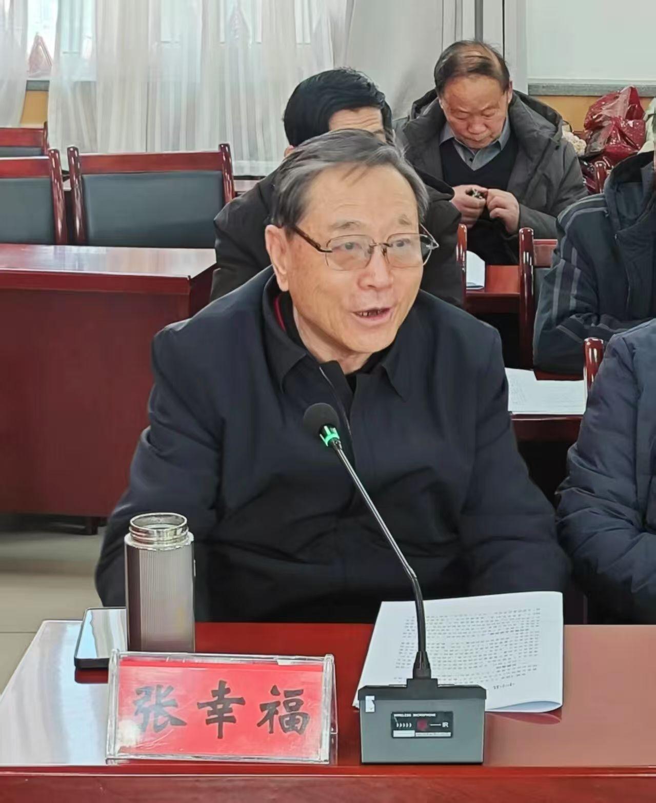 陈玉民：写给一位眼中有光，心中有梦，脚下有路的教育人——张幸福

   金杯银杯