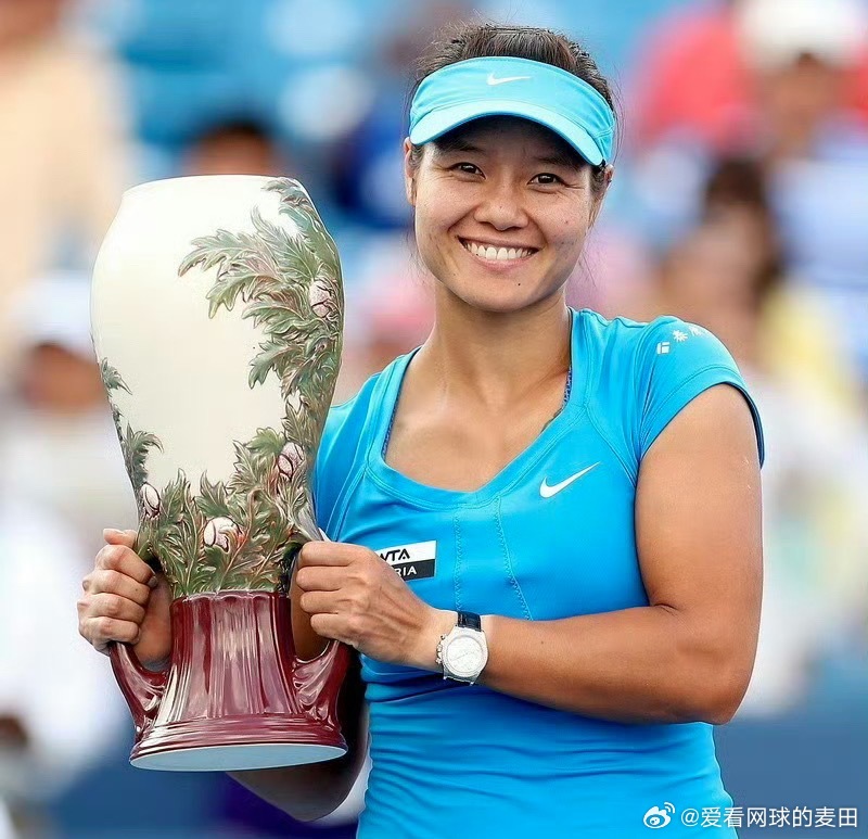 李娜 郑钦文湖北女人最行！继2012年李娜辛辛那提1000赛夺冠后时隔14年又是