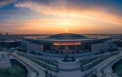 7年前，我国豪掷5100亿，打造了一个面积相当于三个纽约市的新城，那就是雄安。如