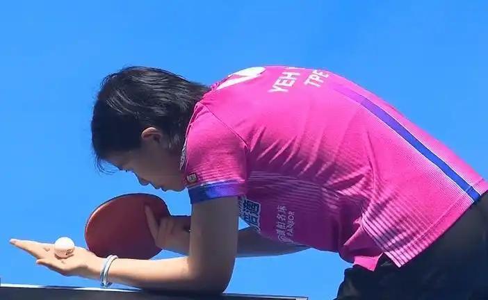 亚洲杯：孙颖莎状态爆棚！3-0横扫对手，取得开门红，连得8分轰出11-3！！！海