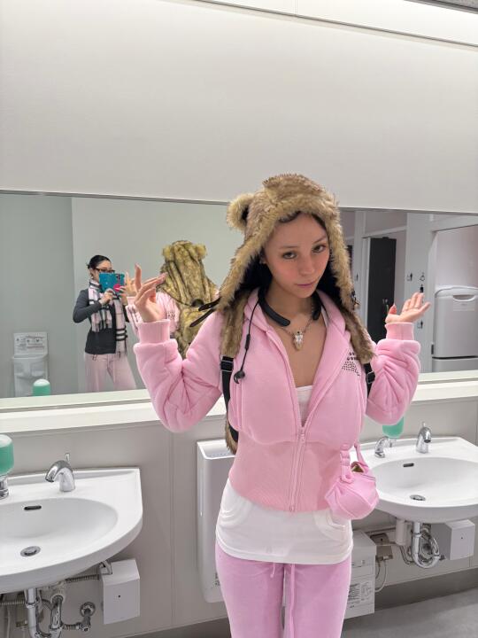 关于Tokyo粉红小熊🐻