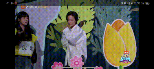 倪妮每一个动作都在撩谁还没看倪妮探班片段！镜头捕捉下的她惊艳十足，舞台上眉眼流转