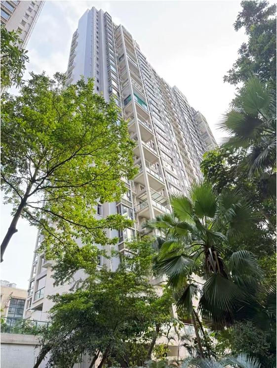 深圳龙岗中心城，水蓝湾园87.9㎡住宅，市估总价305万，现73折222万起。[