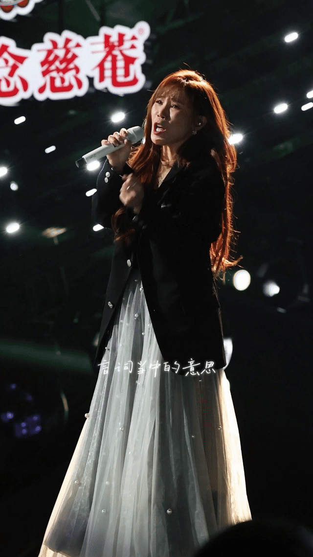 李佳薇的修音师要失业了修音师听了都想转行！李佳薇这现场稳如CD，气息精准力量十足