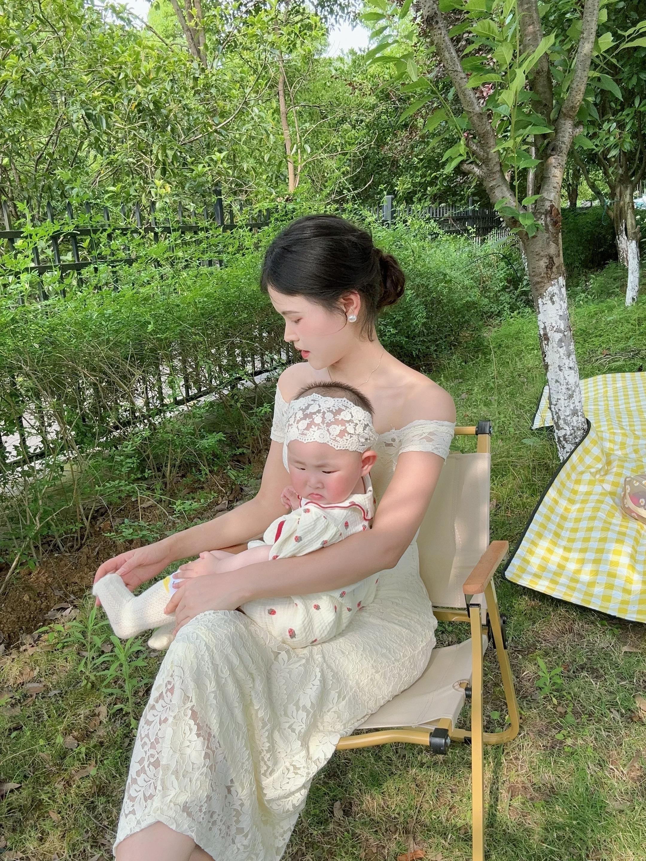 有了你，妈妈偷偷幸福了很久。